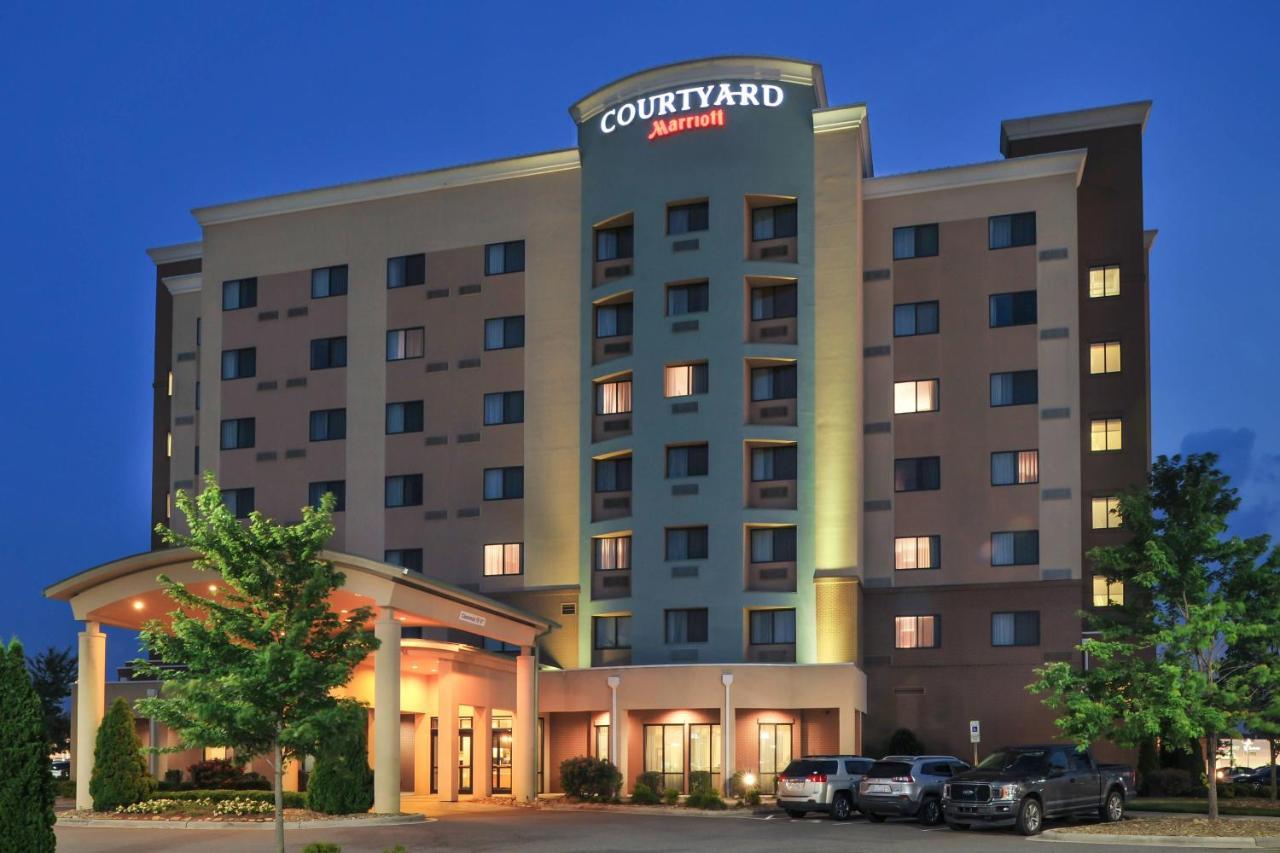 Courtyard Charlotte Concord Hotel Exterior photo